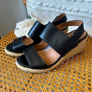 Vionic black leather Espadrille Wedge Sandal, Size 7.5, Euro 38